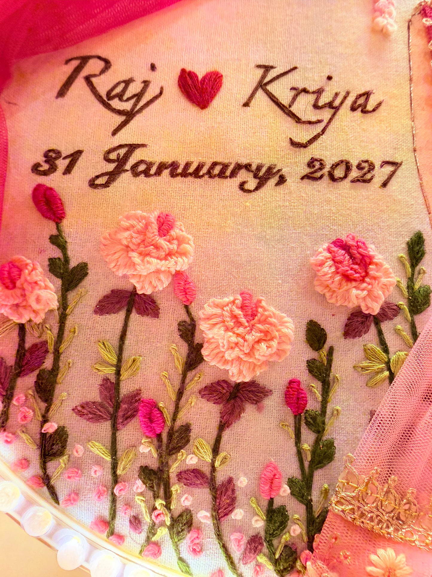 Date Reveal Hoop Art