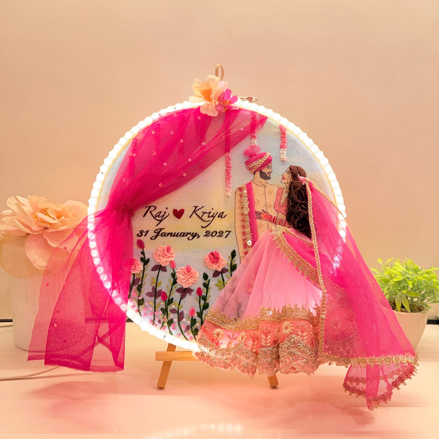 Date Reveal Hoop Art